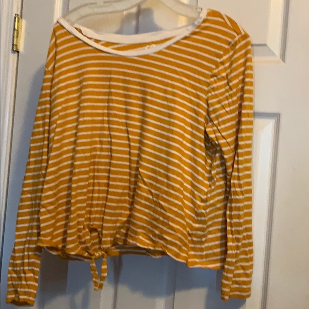 Yellow stripped long sleeve cropped tee